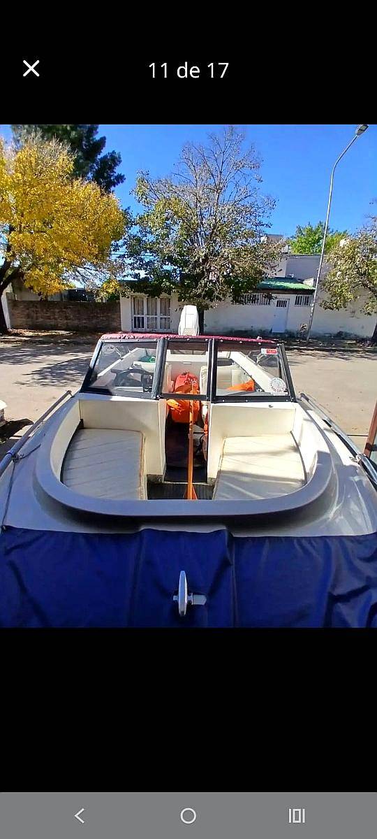 Lancha Casco de Paglietini Motor Jhonson 70 Deportivo año 20