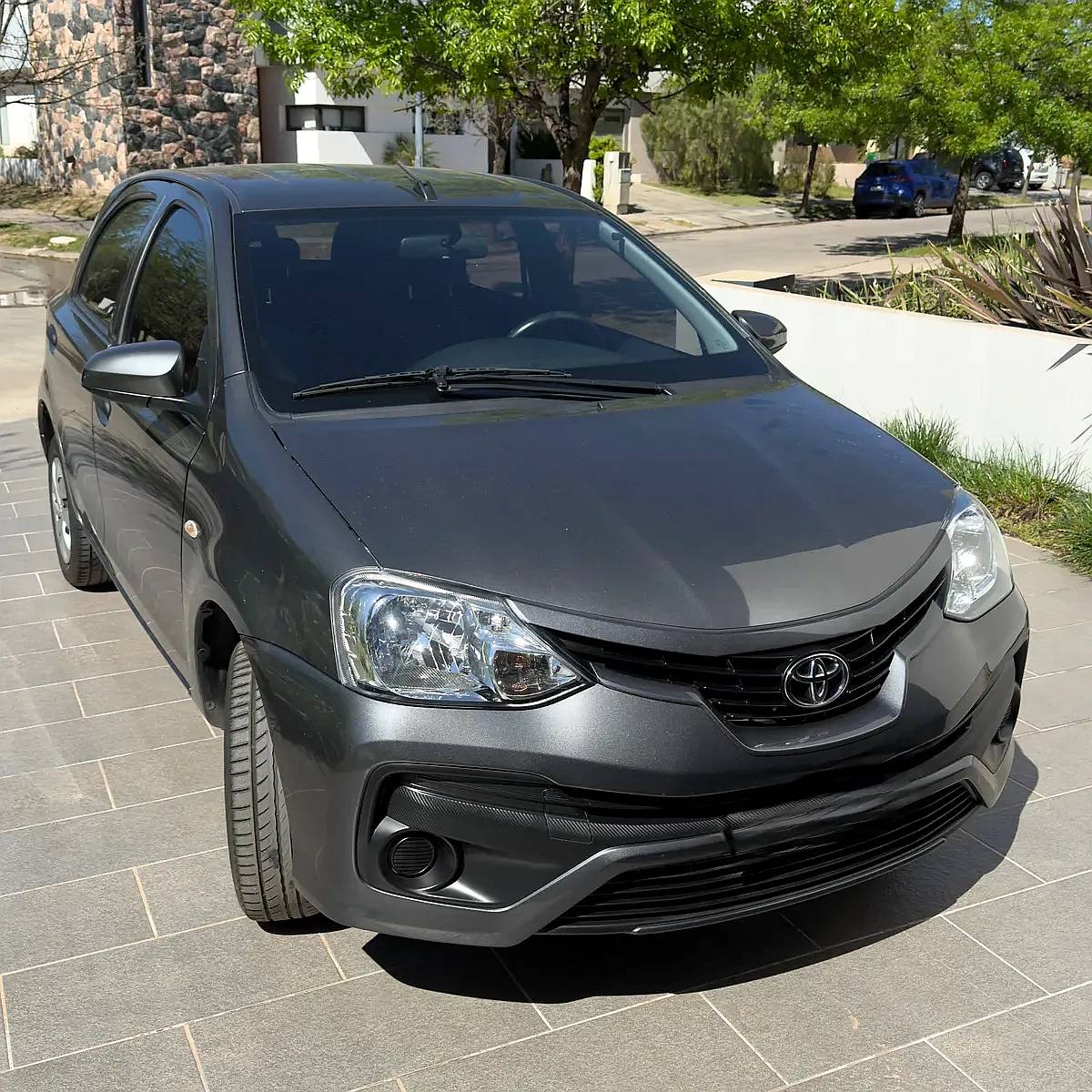 Toyota Etios 1.5 5ptas X 6mt 2022 Nafta U$14.299 43.000 km