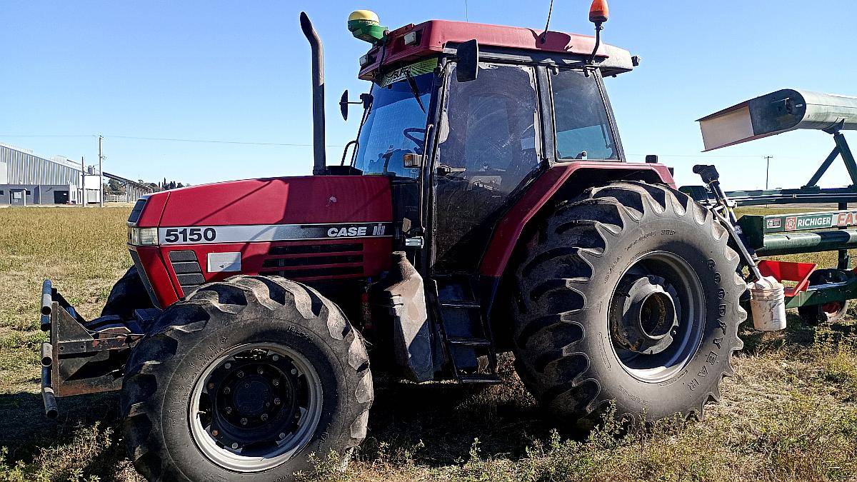 Vendo ,permuto,tractor Case 5150