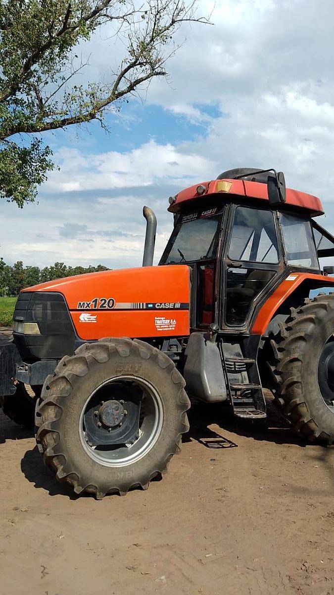 Tractor Case MX 120