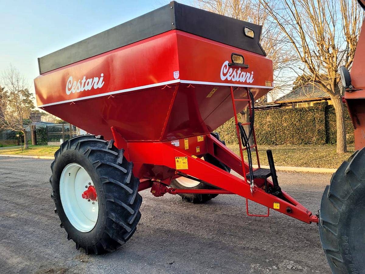 Autodescargable Cestari 8 TT. Semi Nuevo.
