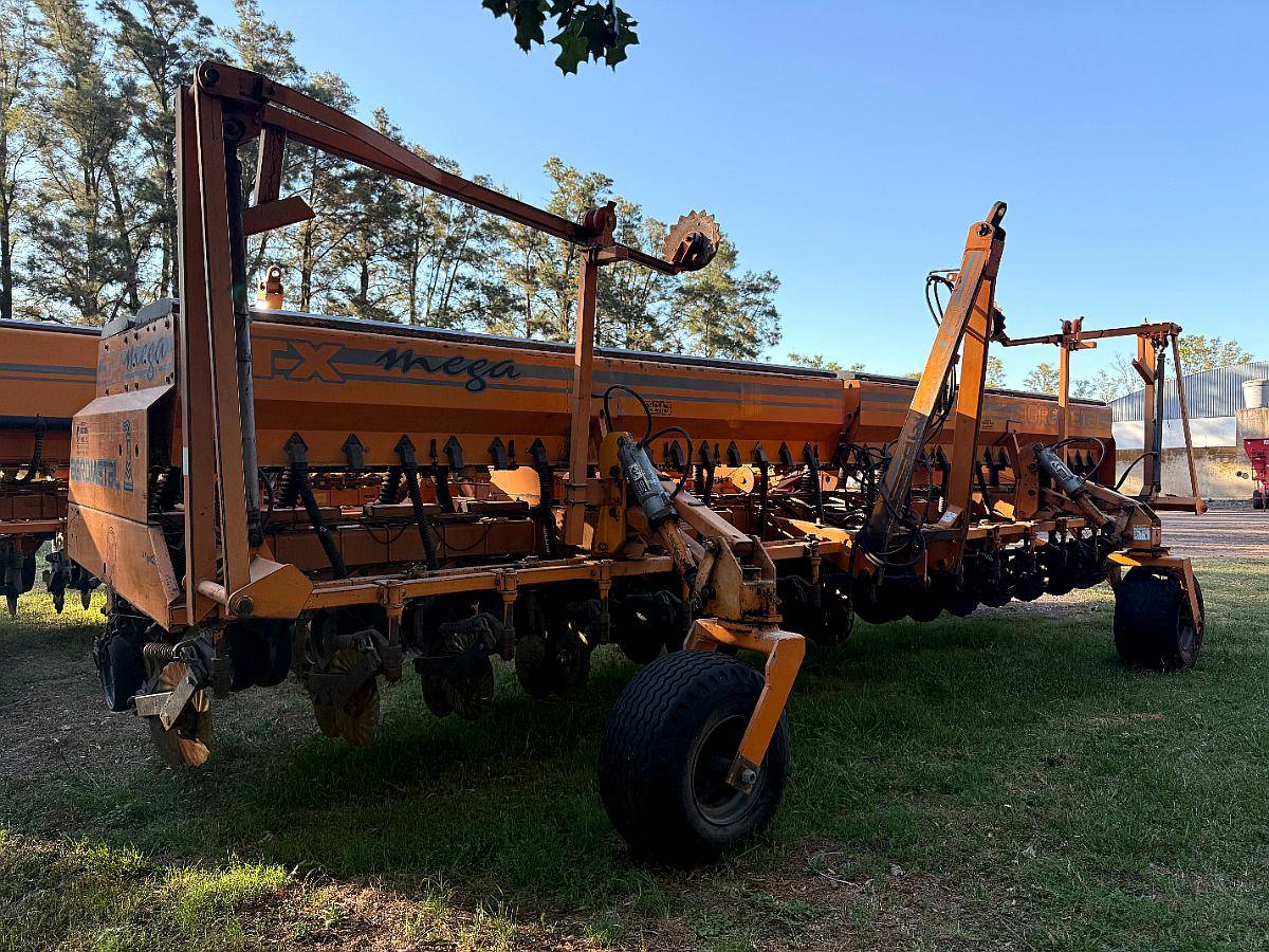Agrometal TX Mega 16/52 muy Buen Estado