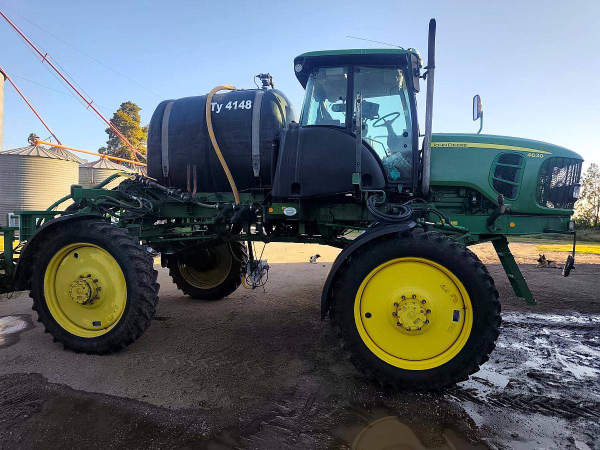 John Deere 4630 32 Mts Aluminio con Sensores. 3700 Lts.