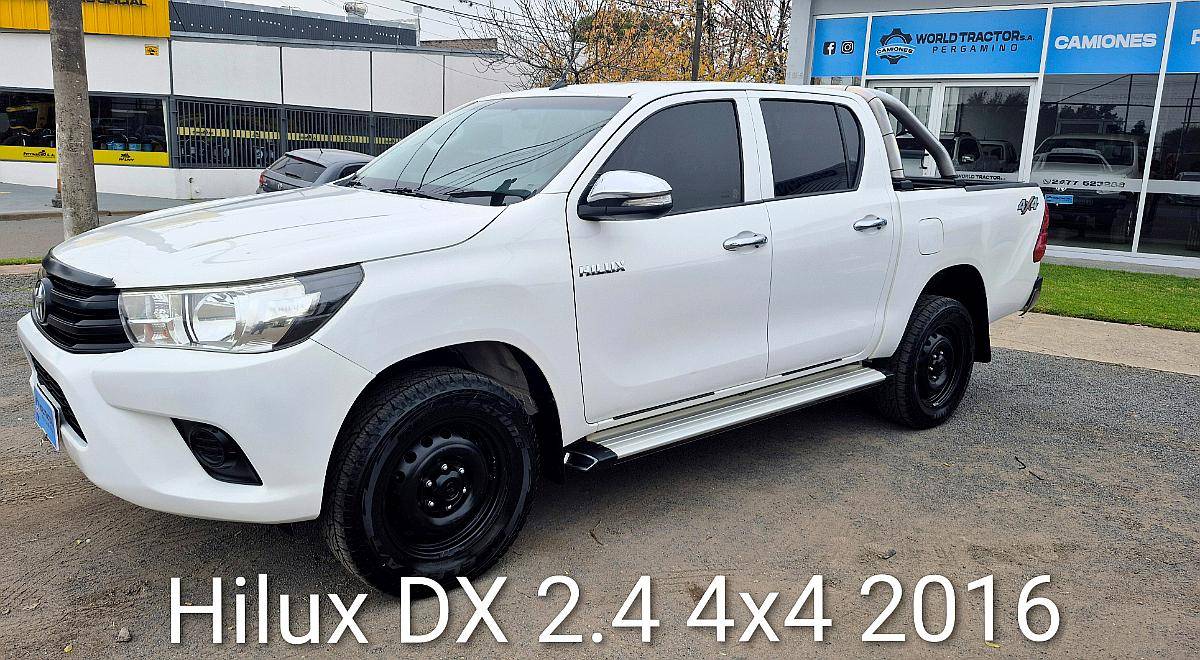 Toyota Hilux DX 2.4 4X4 2016