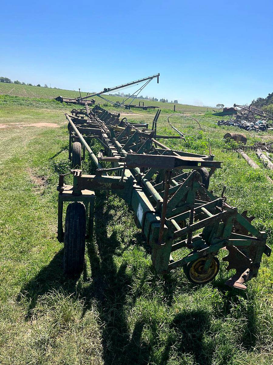 Escardillo Pierobon 17-70 - Tiro de Punta - Movible - EXC ES