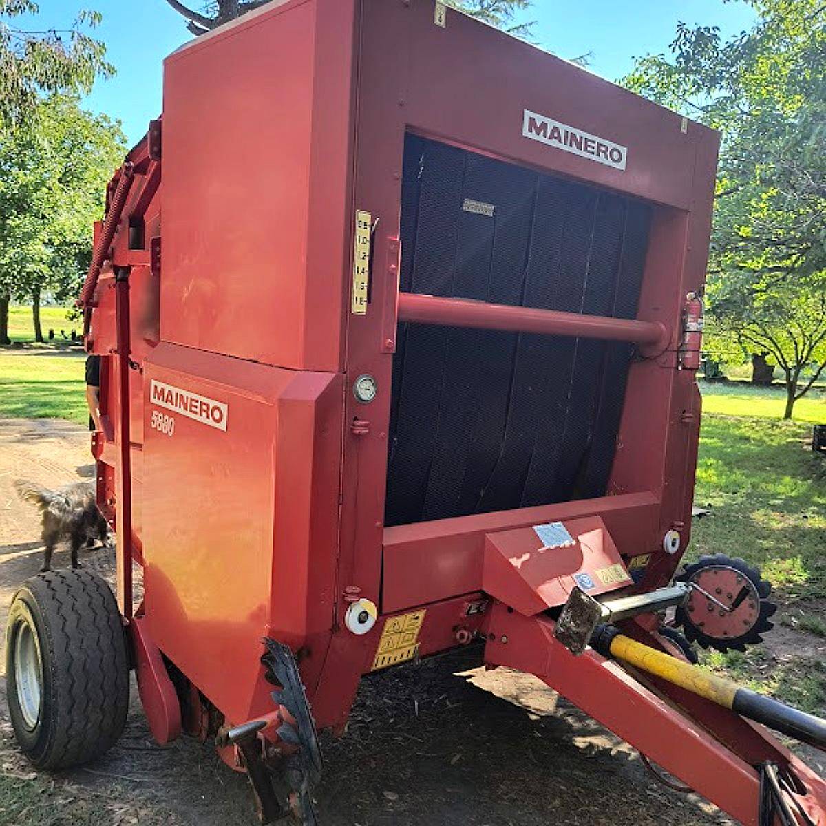 Rotoenfardadora Mainero 5880 con Monitor