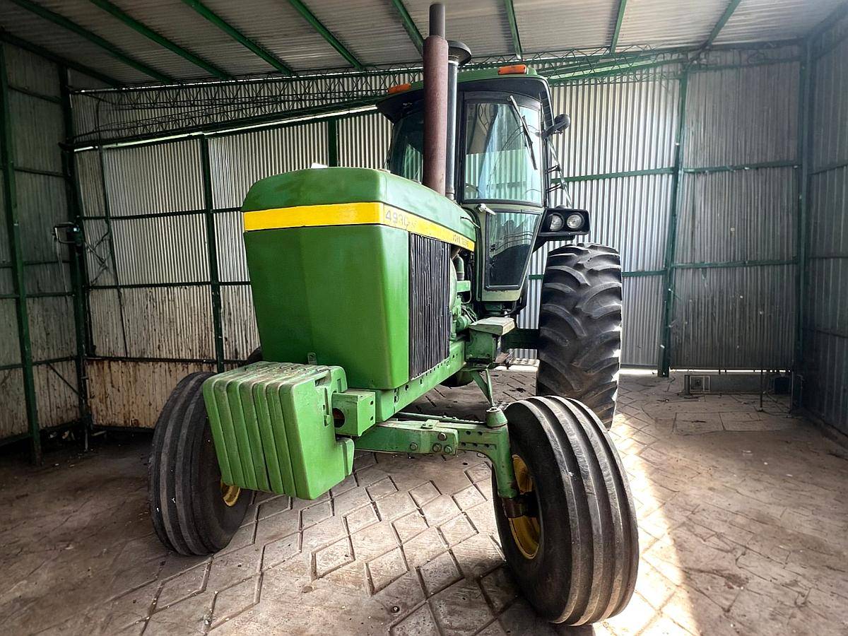 Tractor John Deere 4930 - 160 HP