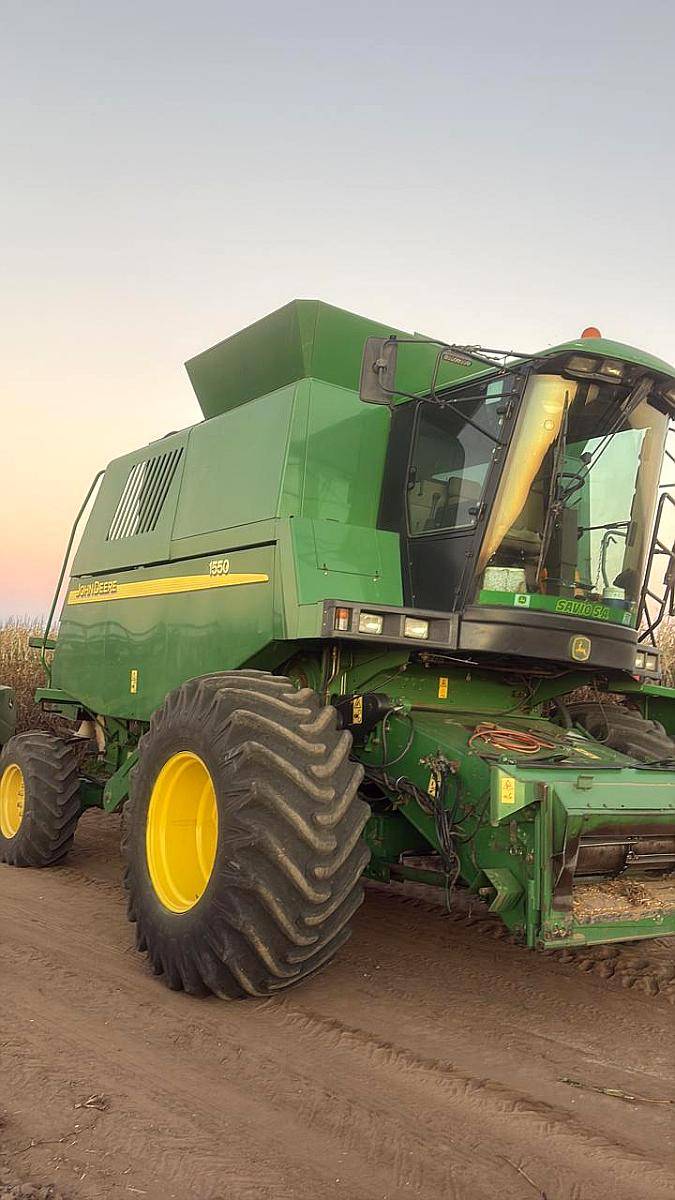 Cosechadora John Deere 1550, año 2008, Plataforma 625 Hidro