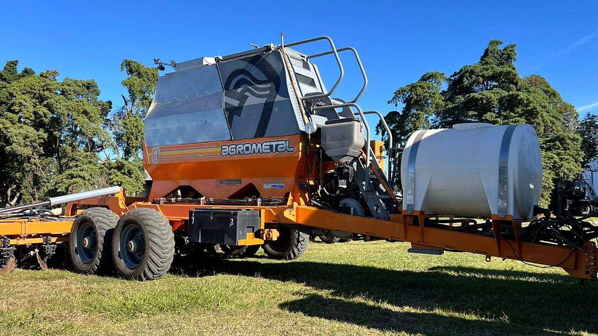 Agrometal APX 24/52 Doble Fertilizacion Liquida