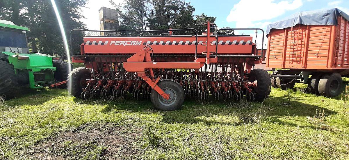 Sembradora Fercam F220 de 31 a 19 cm