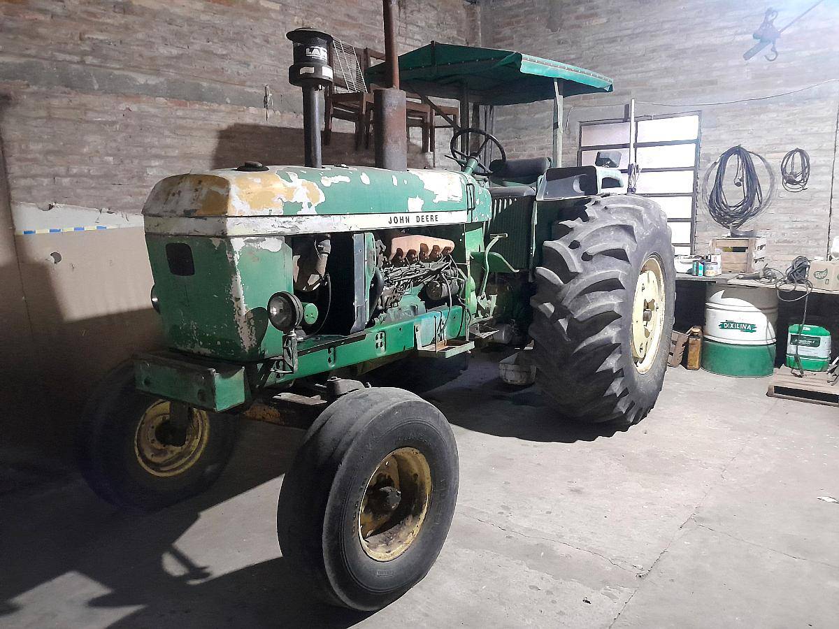 Tractor John Deere 4530