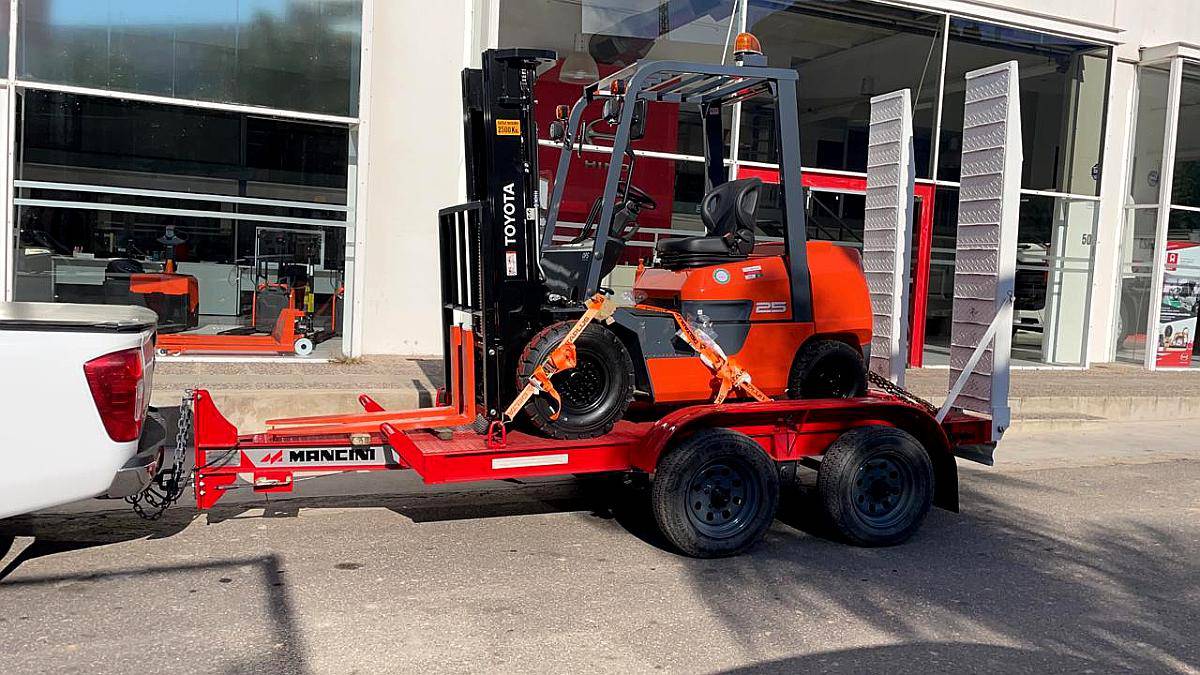 Trailer Mancni para Minicargadora - Autoelevador - Bobcat