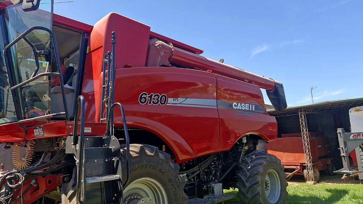 Excelente Casé 6130 con 35 Pies con 3700 Horas