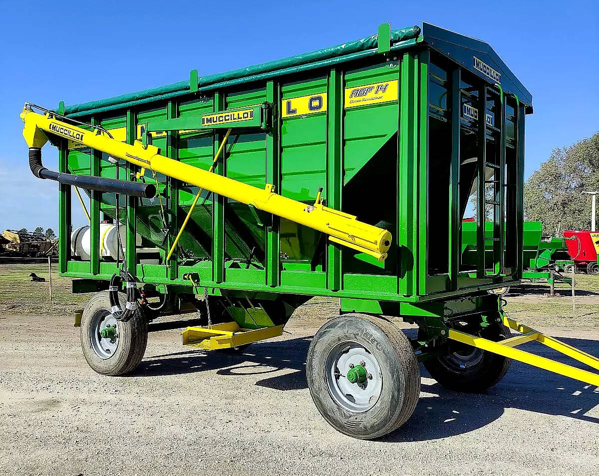 Tolva para Semillas y Fertilizante Muccillo SF18000