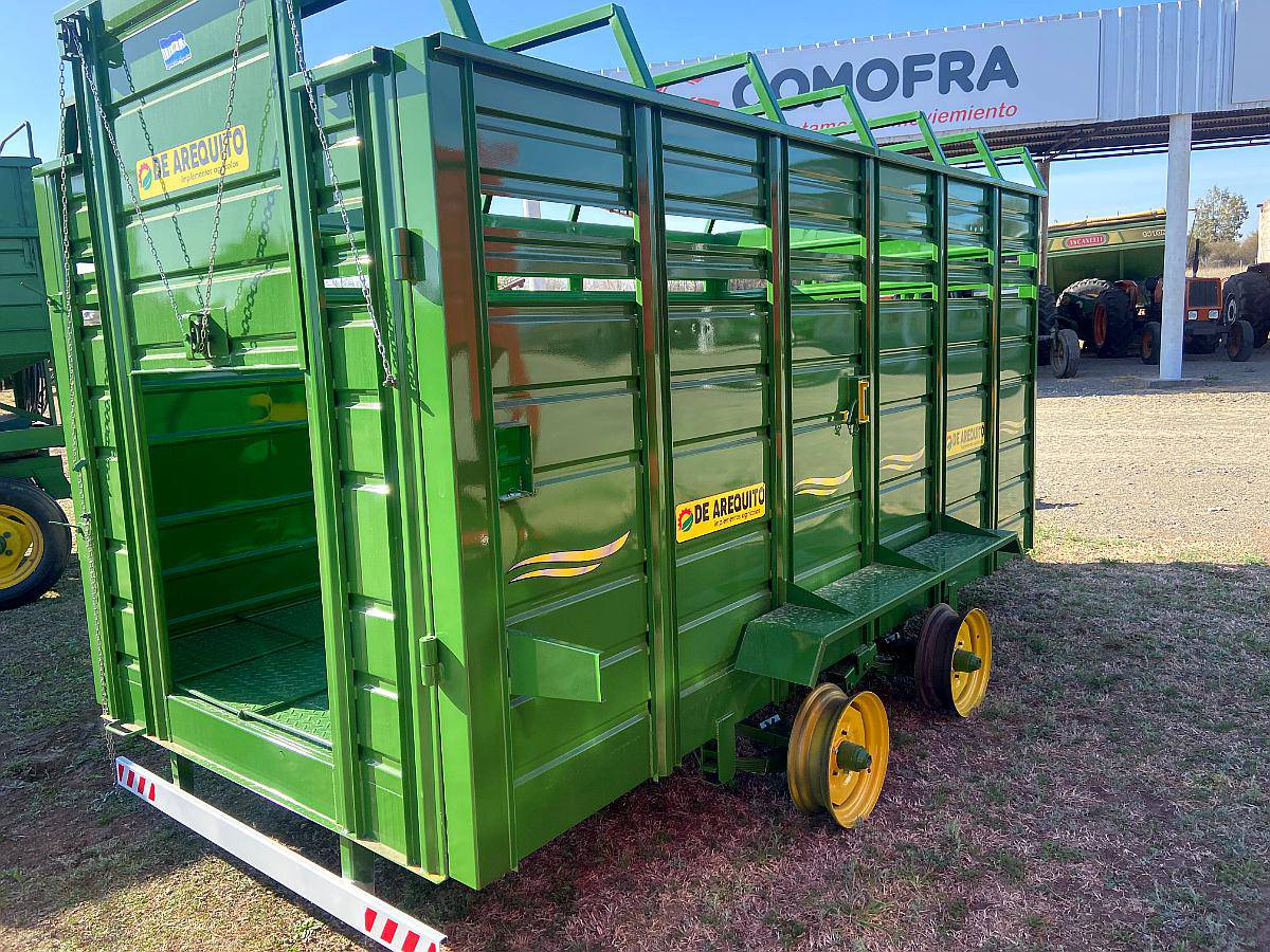 Acoplado Jaula para Hacienda 4x2mts - Disponible