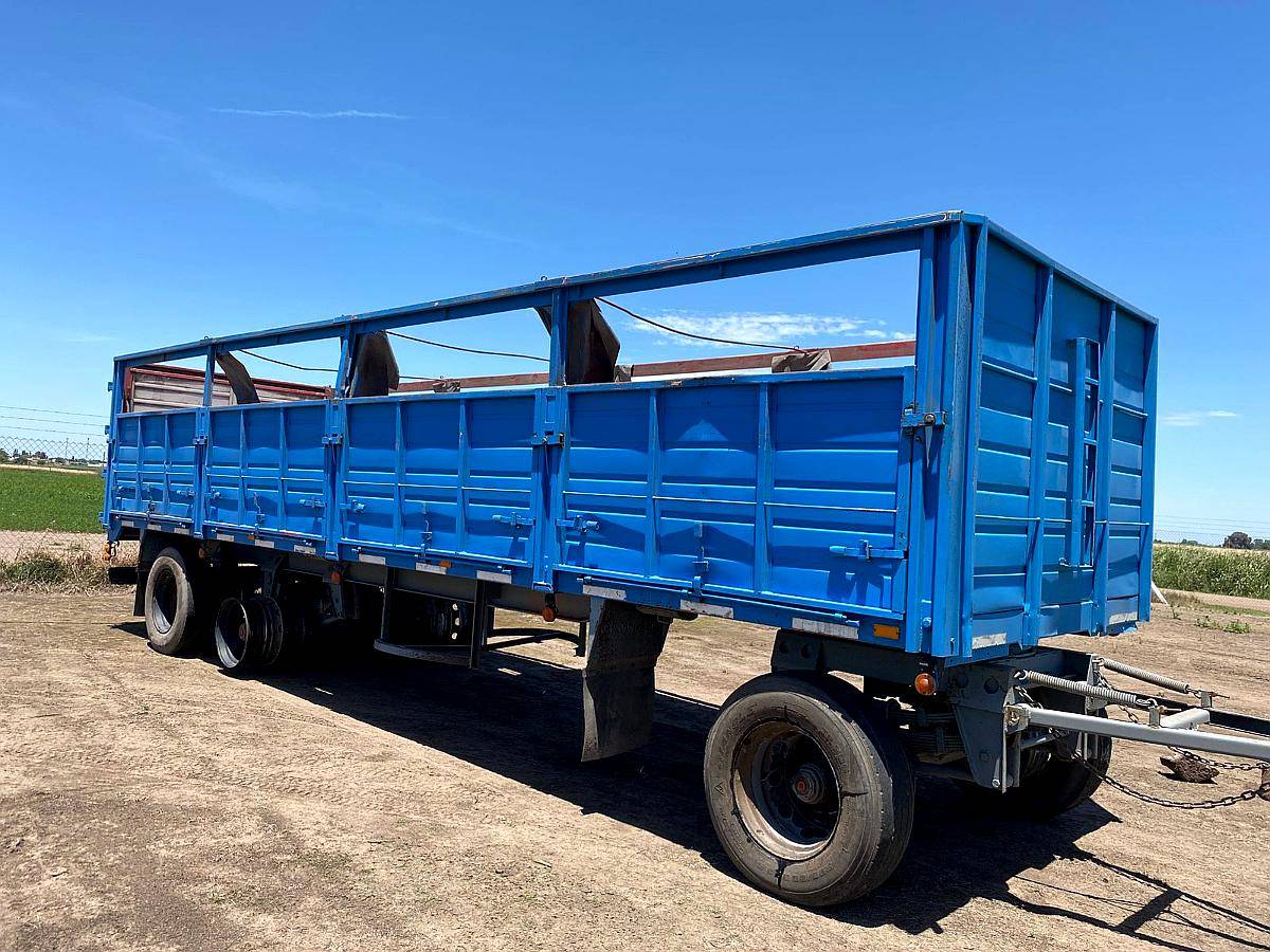 Acoplado Baranda Volcable Petinari - Usado.
