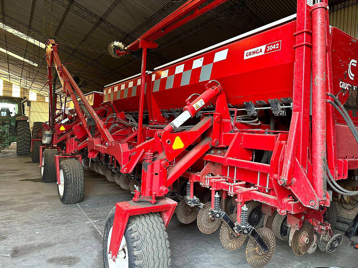 Sembradora Crucianeli Gringa 30 Surcos a 42 cm Mecanica