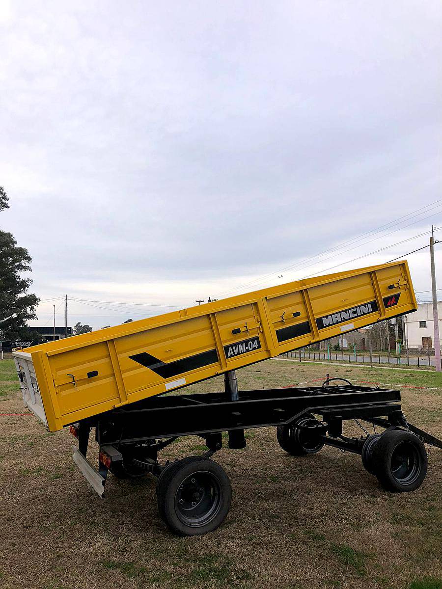 Acoplado Volcador 6 TN. Mancini