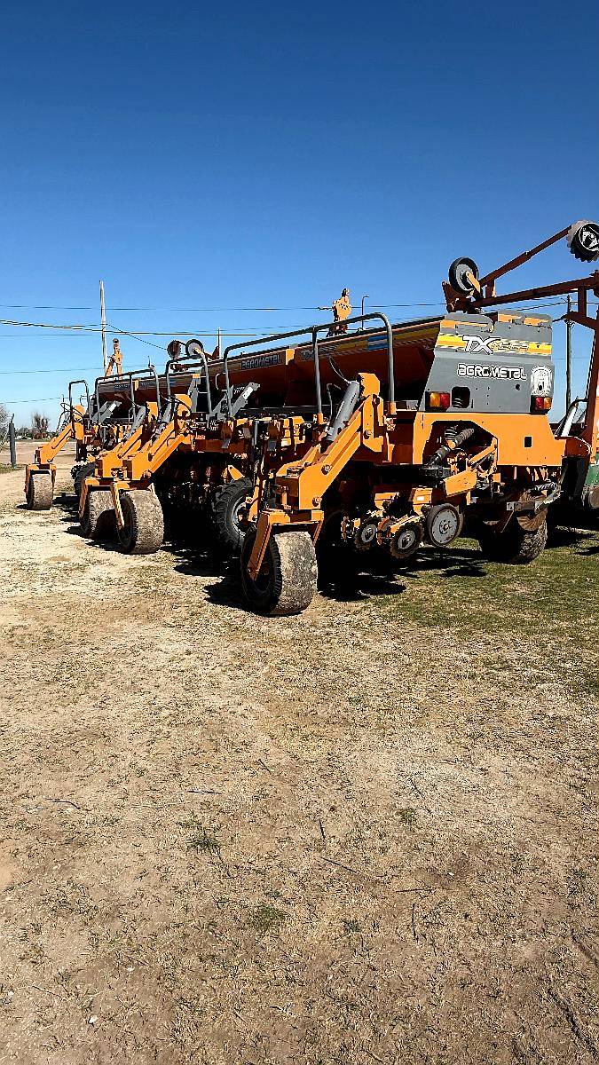 Agrometal, TX Mega 20/52,5 Fert Simple y Monitor