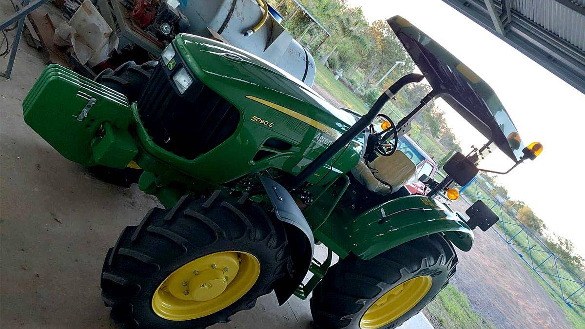 Tractor John Deere 92 HP Traccion Doble. sin USO a Estrenar