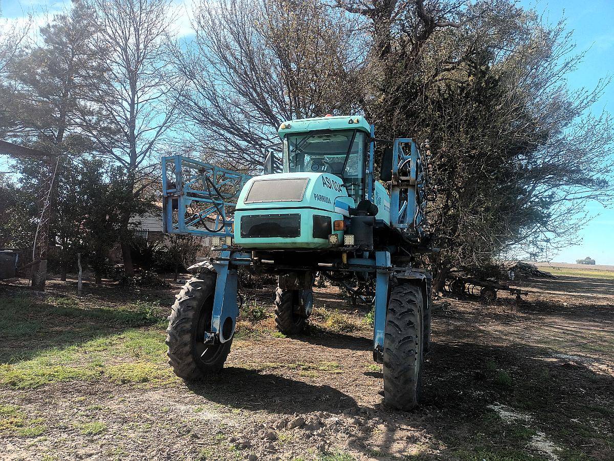 Fumigadora Autopropulsada Montana 2750 Lts.