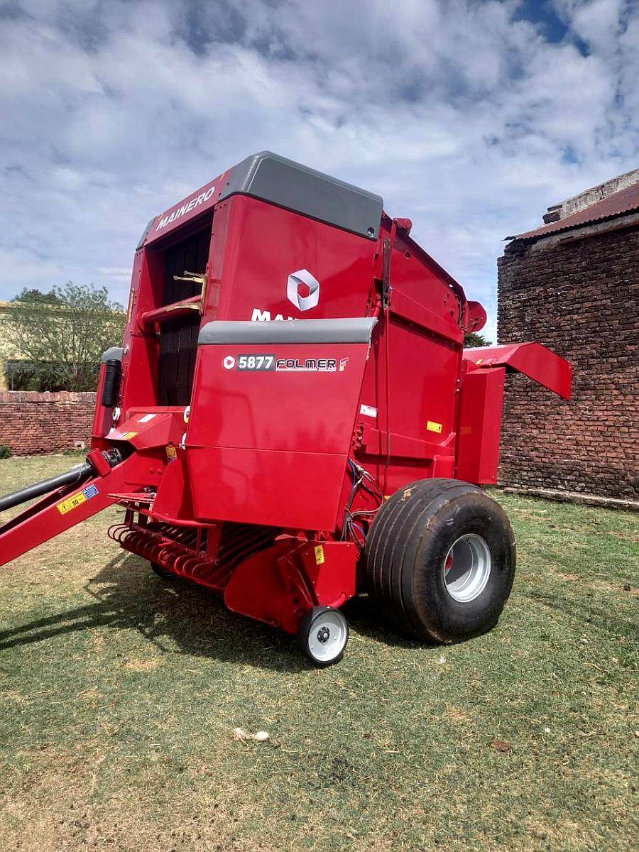 Rotoenfardadora Mainero 5877 - 1900 Rollos