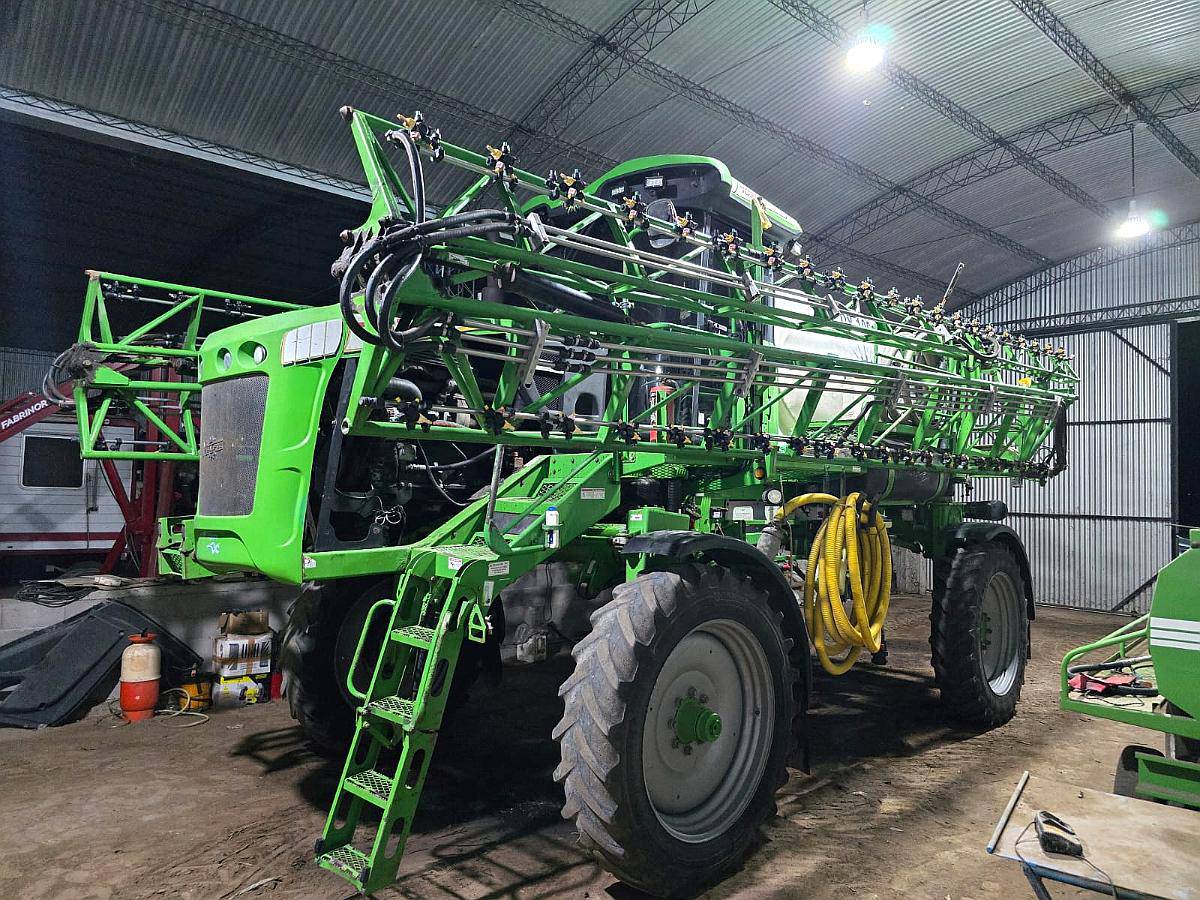 Pulverizadora Metalfor 7035 2017 - 32m - Piloto