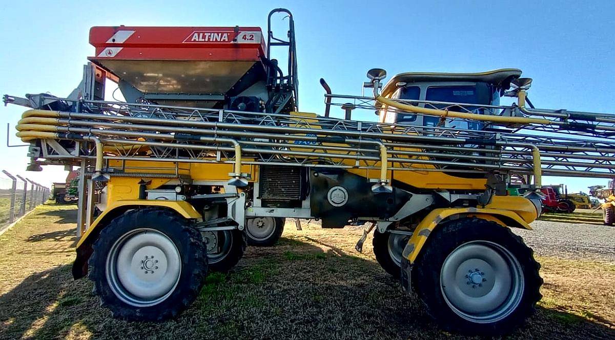 Fertilizadora Altina 4.2 Usada