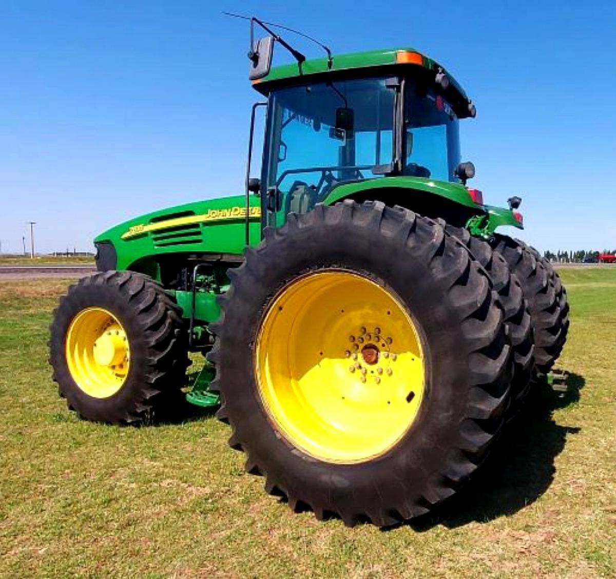 Tractor John Deere 7815 - año 2004 - Año: 2004 - Agroads