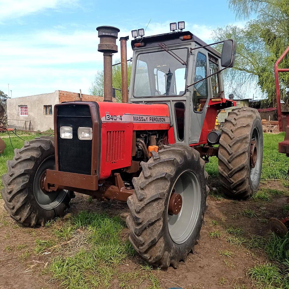 Massey Ferguson 1340 - 4, Doble Traccion