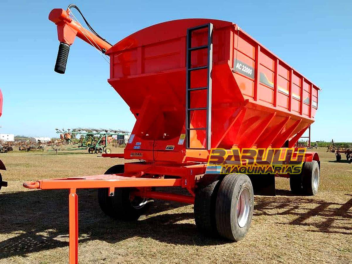 Tolva Semillera Gimetal AC 22000 con Chimango y Lona