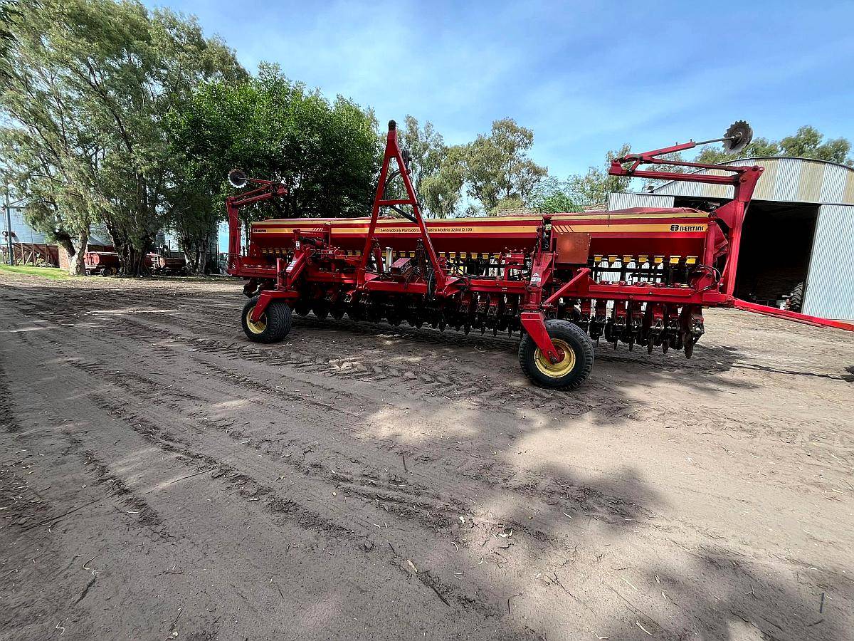 Sembradora 32000 de 38 a 21 cm . Bertini. Disponible