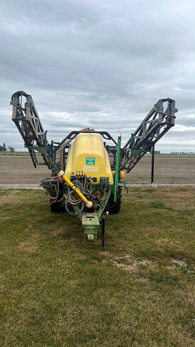 Pulverizador de Arrastre Caiman A3000