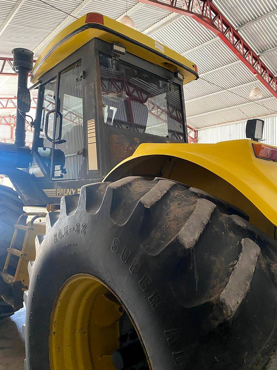 Tractor Pauny 500 Articulado