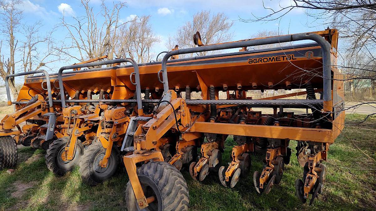 Sembradora Agrometal 16/52 Fert. Simple. año 2010