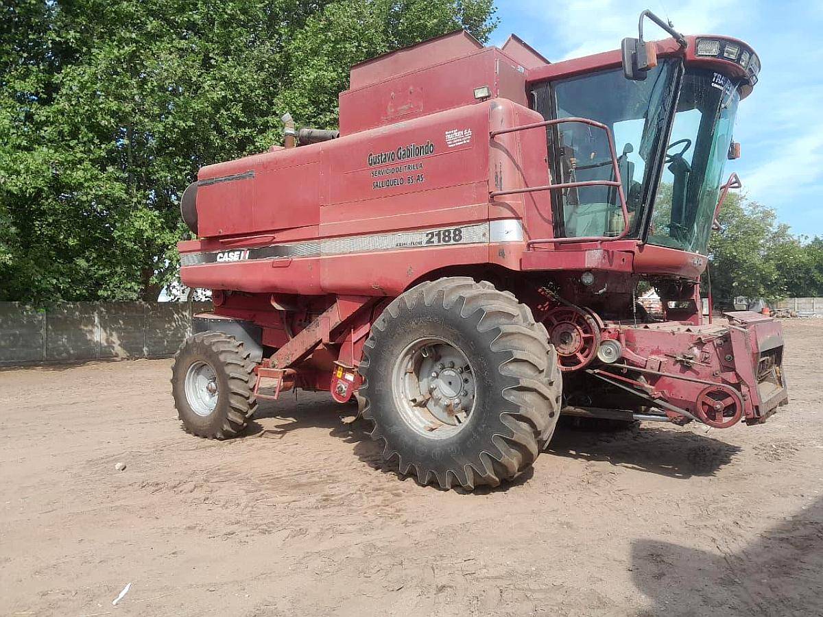 Cosechadora Case IH 2188, año 1997 Americana, Draper 30 Pies