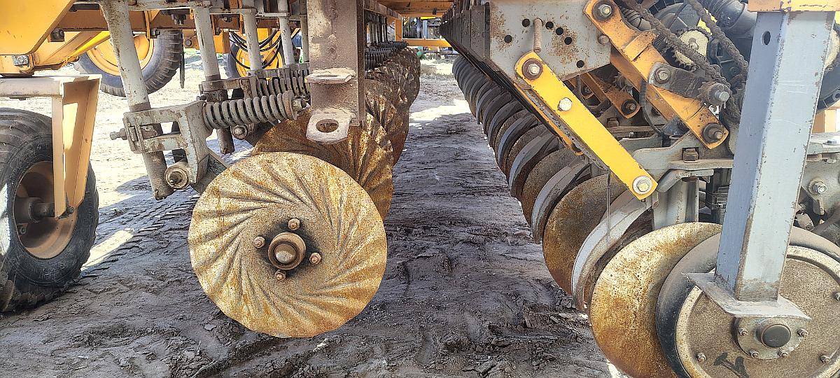 Sembradora Fabimag FG01 Neumática 18 a 42