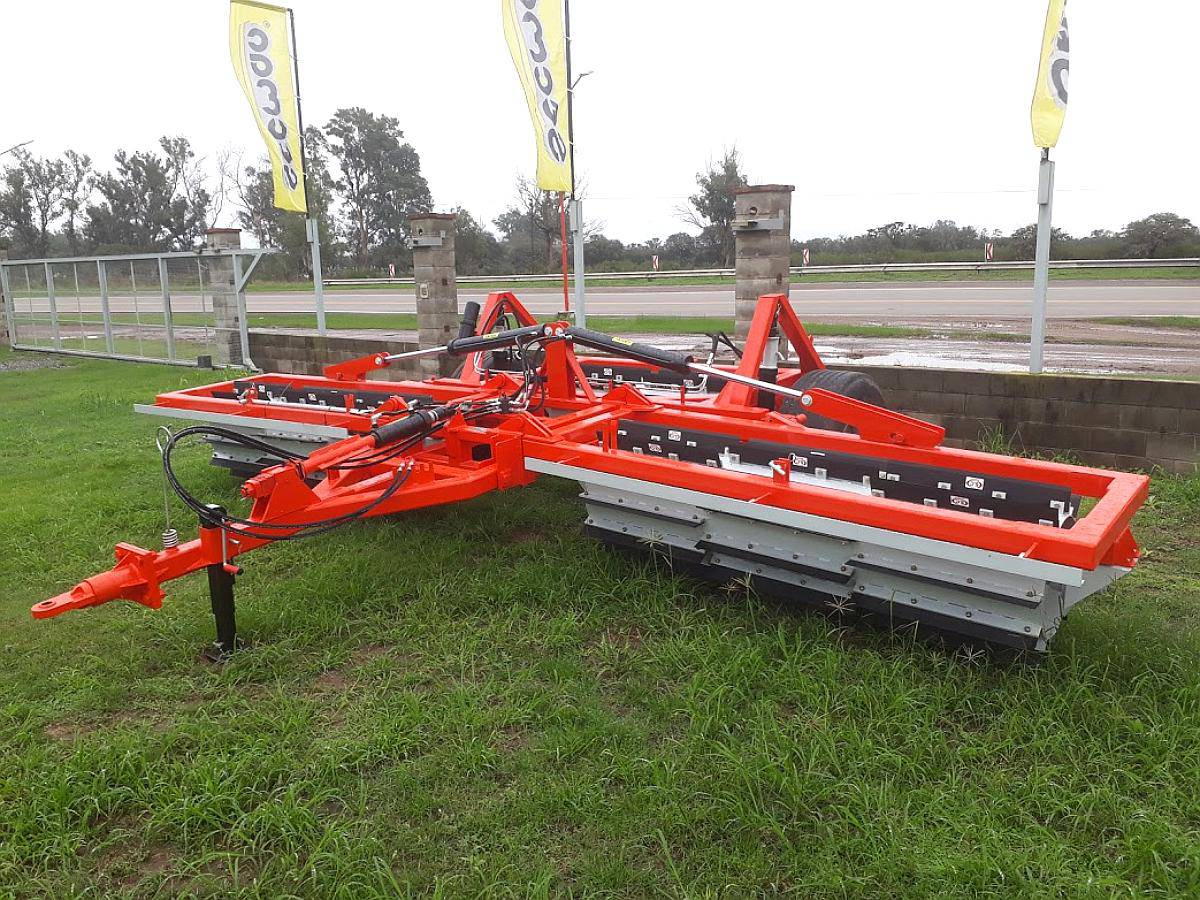 Rolo Marca Secman Triturador de Rastrojo Modelo M4500/75