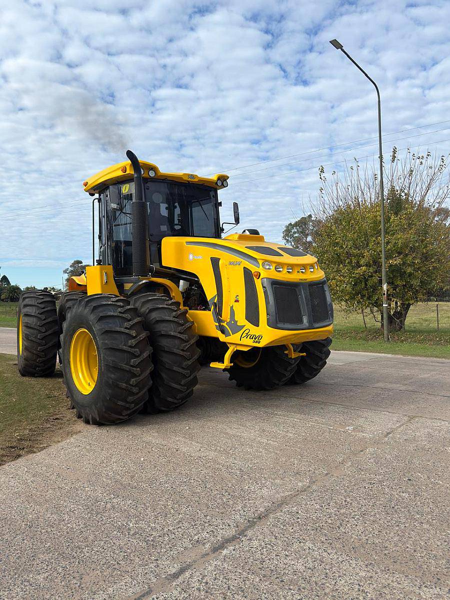 Tractor Pauny 580 Bravo