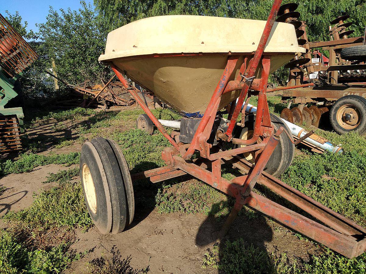 Fertilizadora Tanzi - 800lts