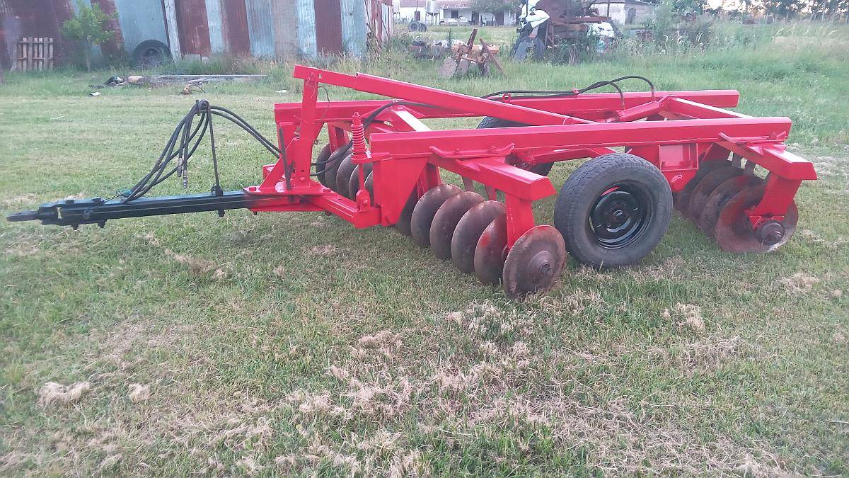 Rastra de 24 Discos Tatu