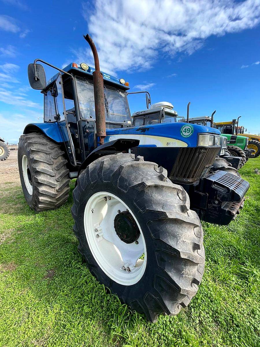 Tractor New Holland TM8030 - 2012 - 130 HP - Usado