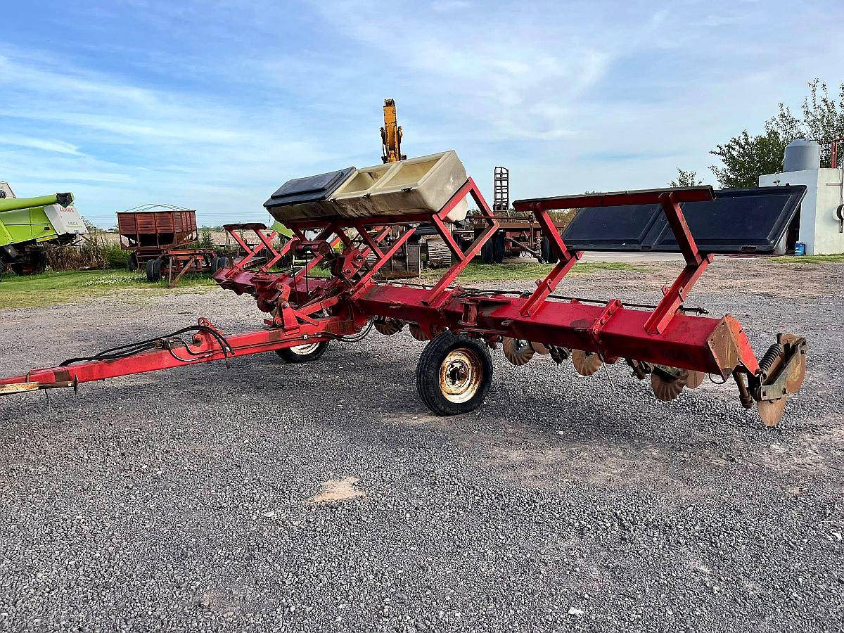 Fertilizador en Linea de 10 Surcos