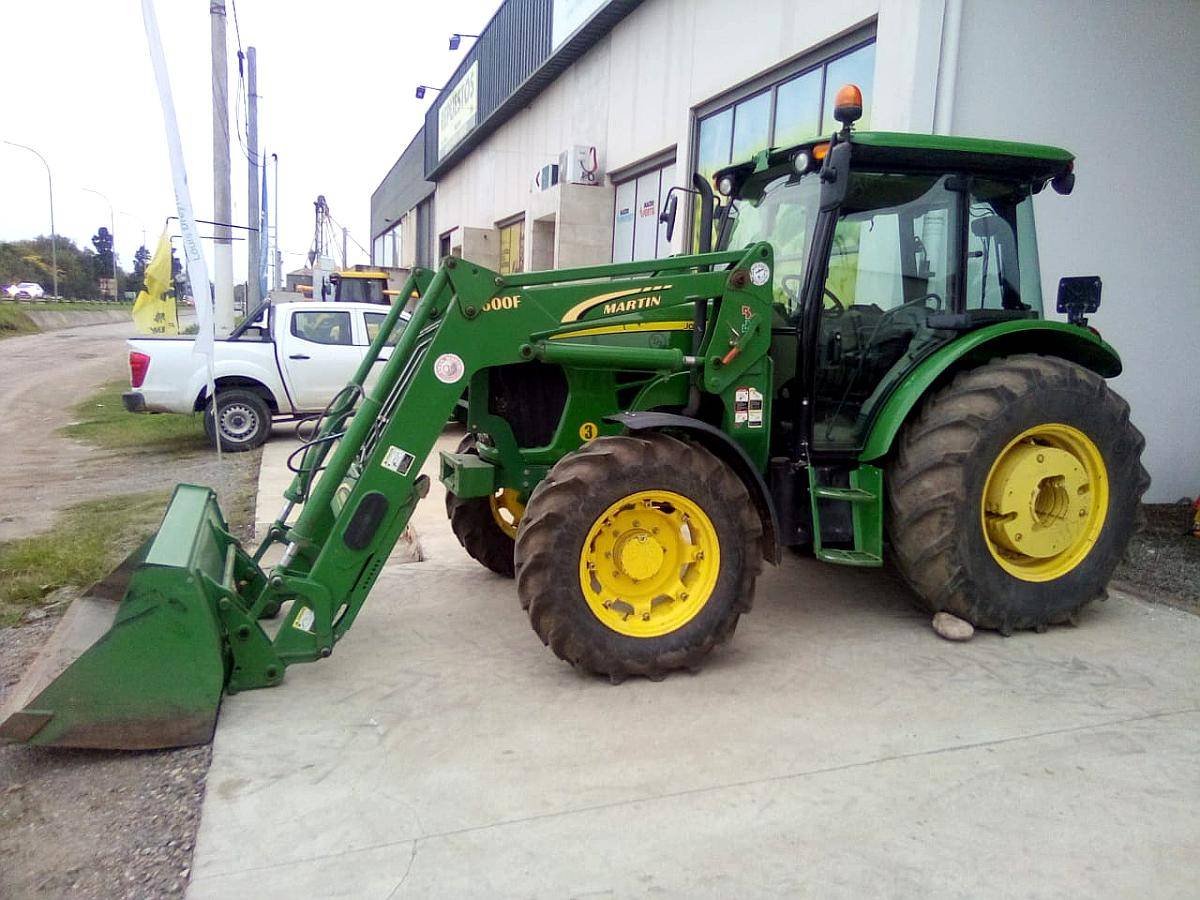 Tractor John Deere 5090 con Pala O. Martin