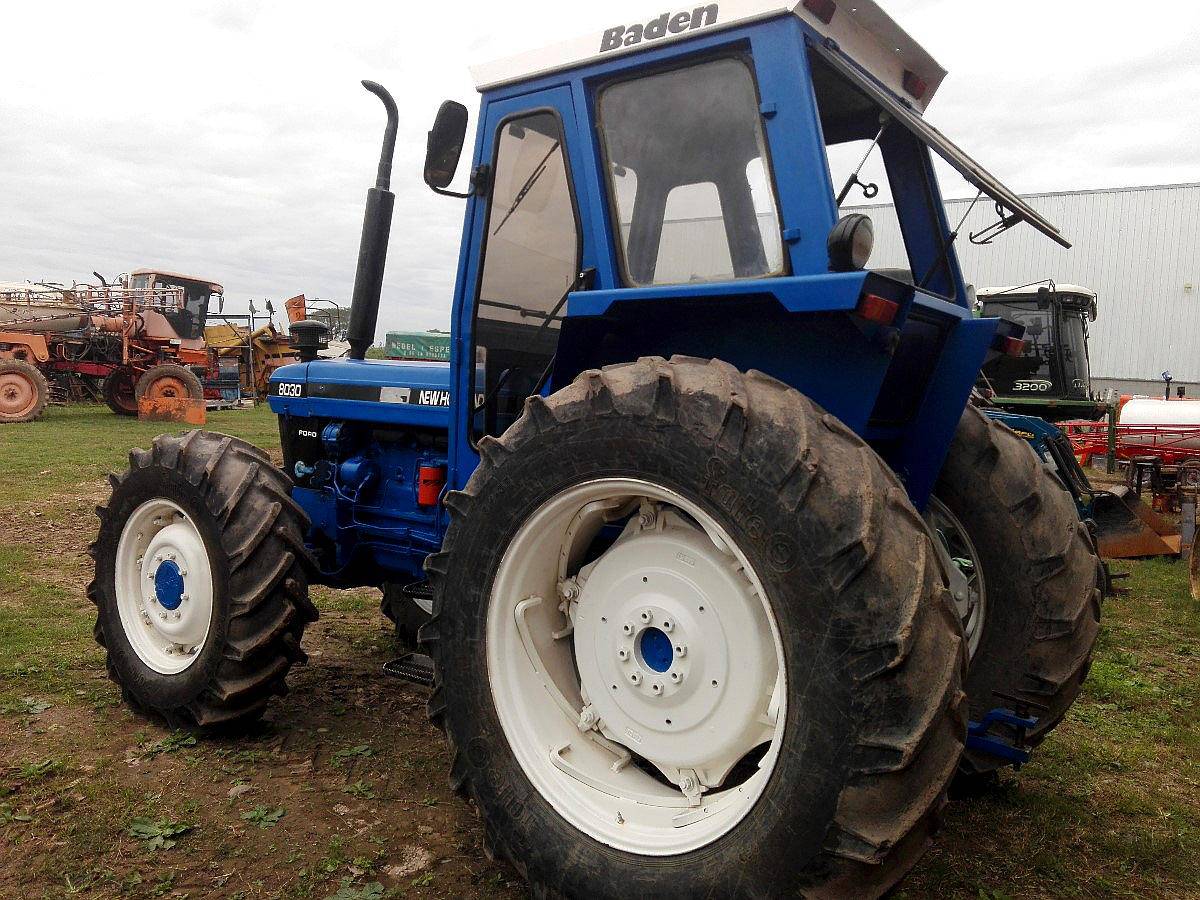 New Holland 8030 4X4 A o 1999 Agroads