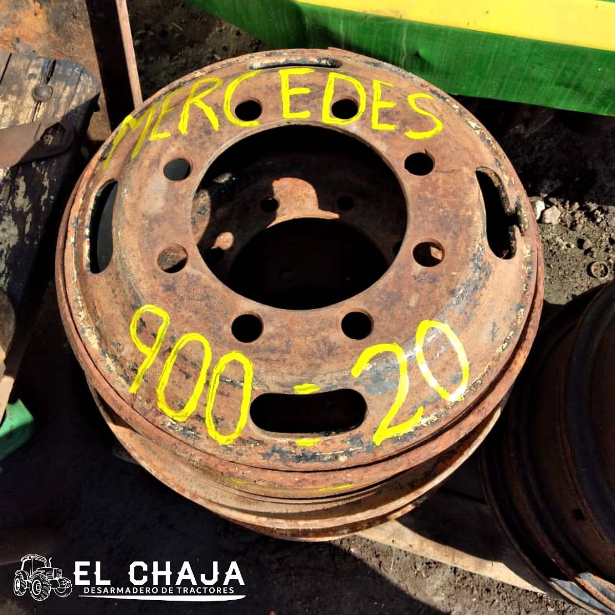 Llantas Tamaño 900-20 Mercedes.