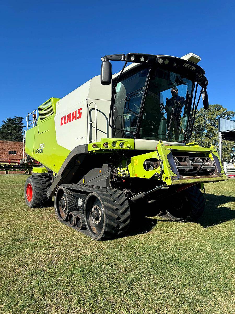 Claas Lexion 750 con Orugas y Doble Tracción- Impecable