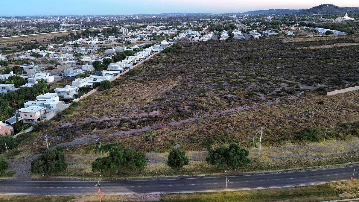 Importante Terreno en Venta para Desarrollo - el Challao