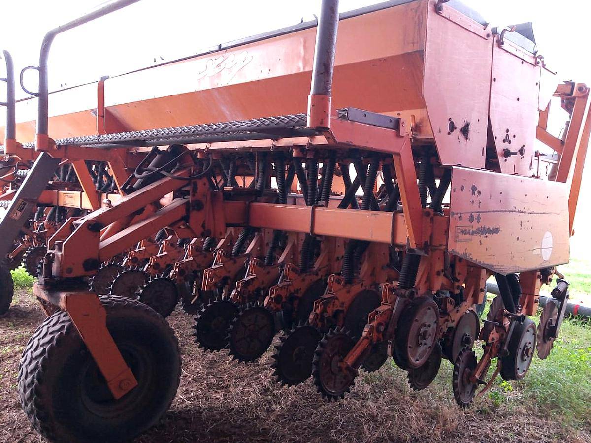 Sembradora Agrometal MXY de 37 a 17,5 Alfalfero a Reparar