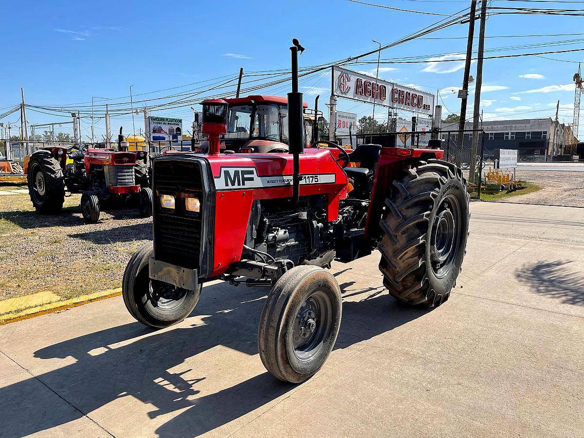 Massey Ferguson 1175 con 3 Punto Agroads